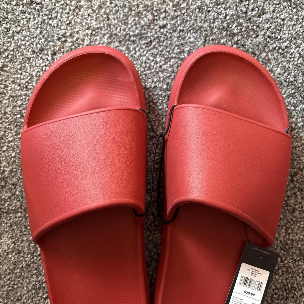 DSG Athletic Slide Men's 11 Molded Slides Team Red NWTs - Picture 3 of 5
